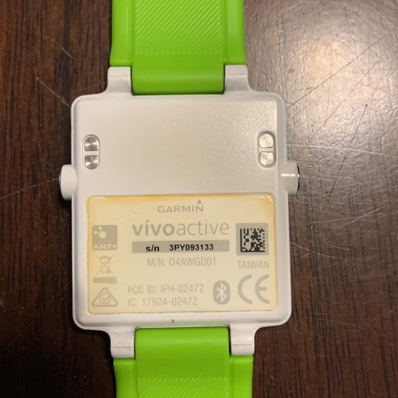 Garmin Vivoactive Smart Watch - Picture 4 of 8